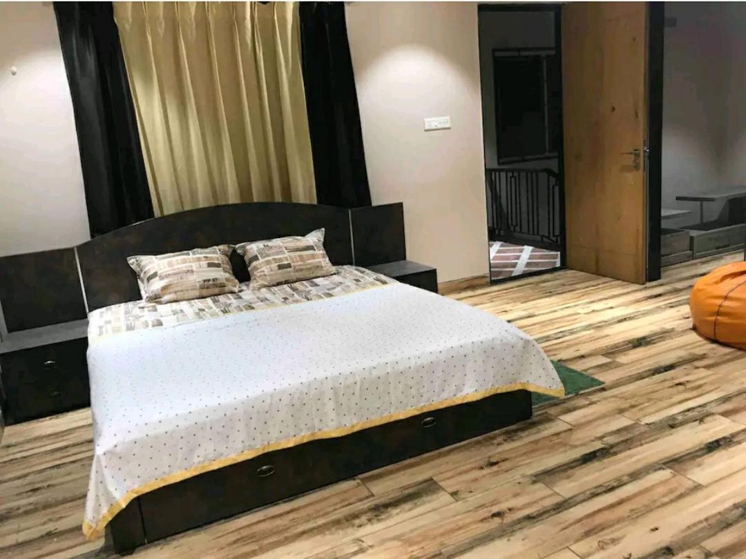 Entire Craftsman House With 2 Bedrooms Kitchen And More Rāipur Extérieur photo